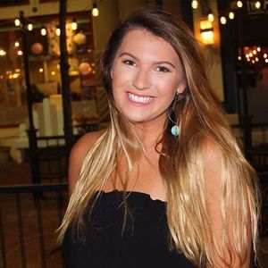 Meet your Posher, Elise